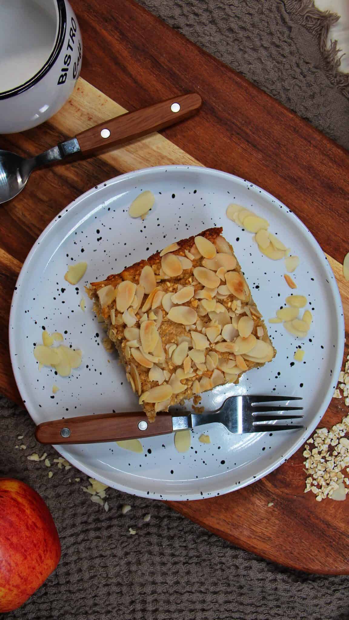 Apfelkuchen ohne Mehl: Ein einfaches Rezept mit Haferflocken, Mandeln ...