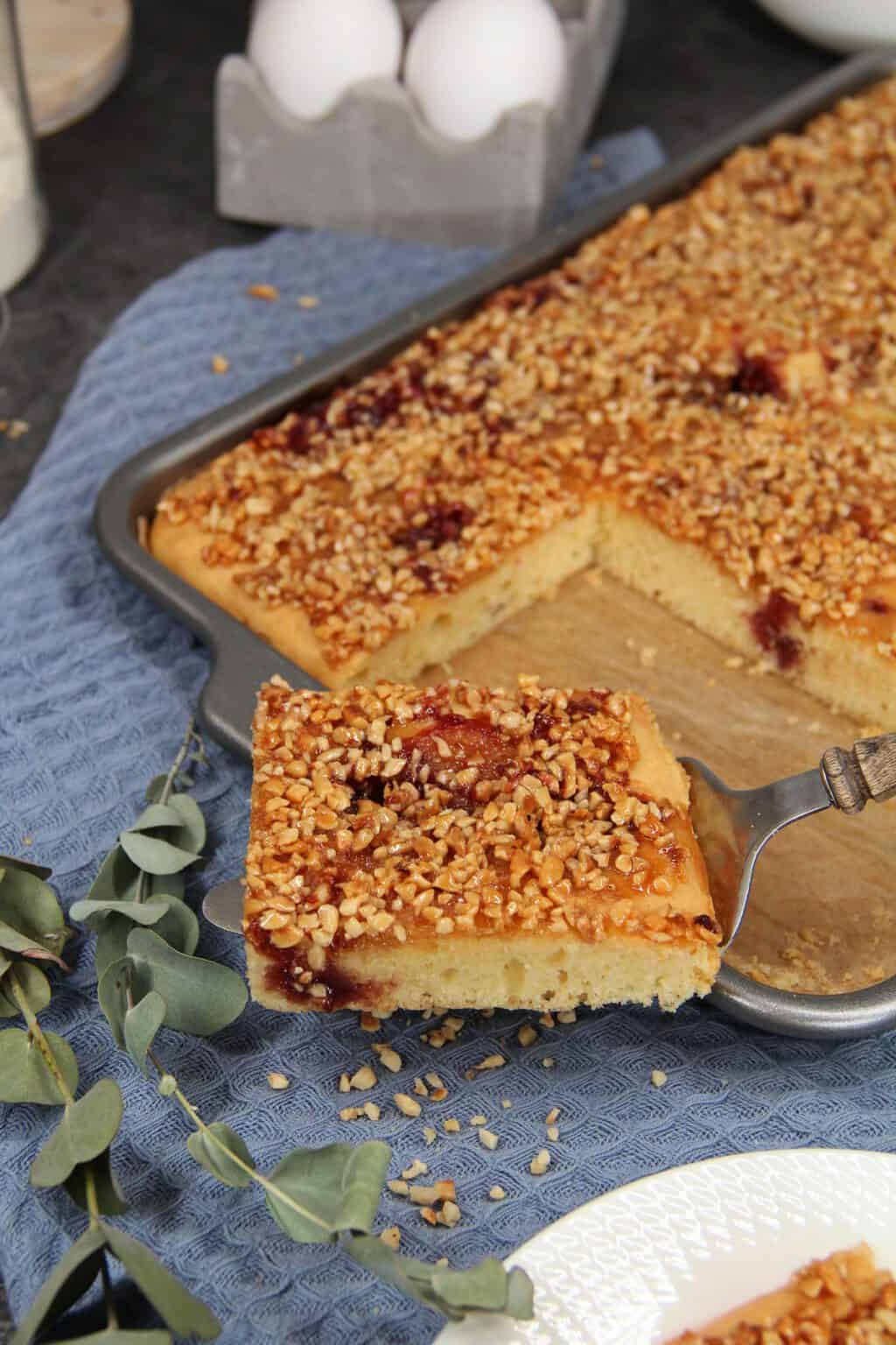 Ruck-zuck-Kuchen: Schneller, saftiger Blechkuchen mit Marmelade ...