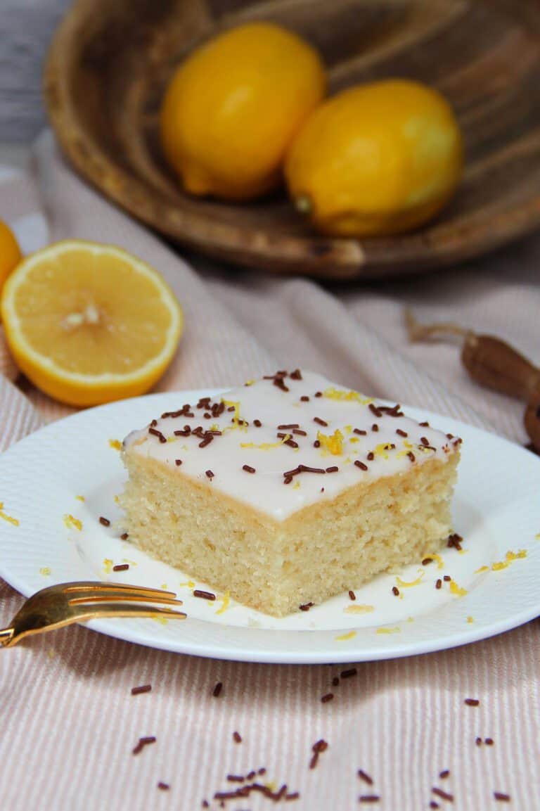 Saftiger Zitronenkuchen vom Blech - so gelingt der Klassiker wie bei ...