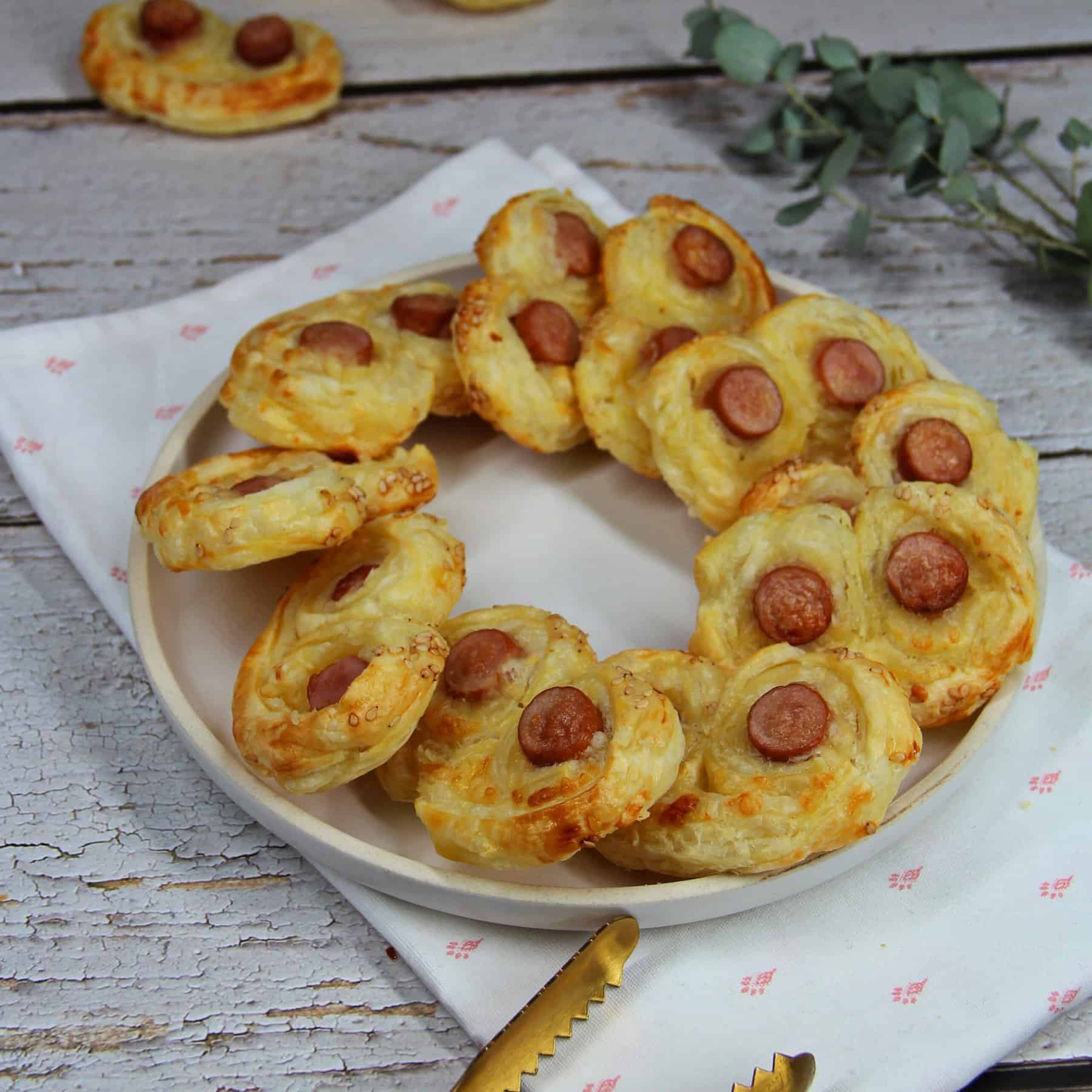 Schneller und einfacher Snack: Blätterteig mit Bockwürstchen - Ein ...