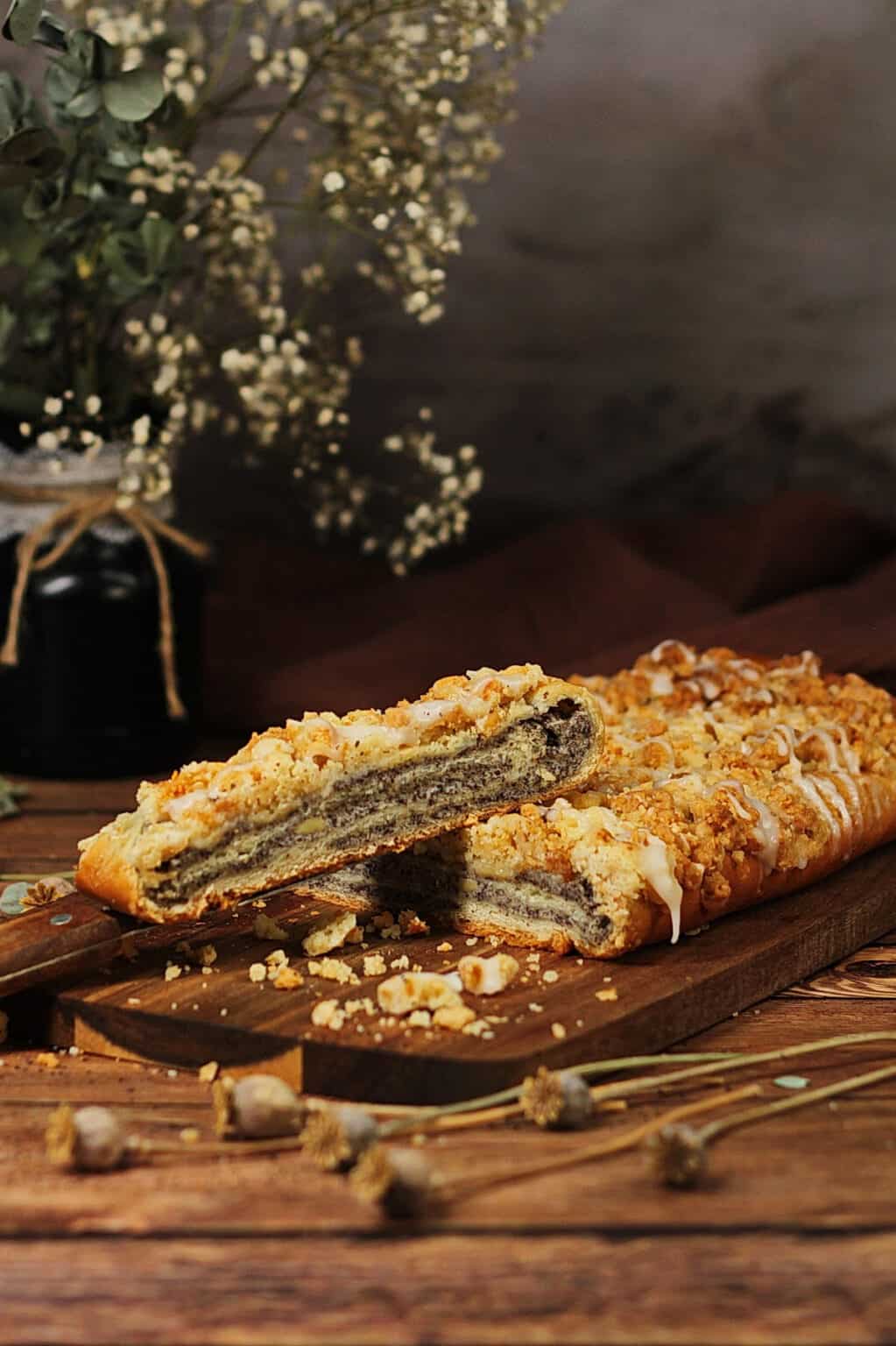 Mohnstriezel Backen wie Oma: Leckerer Mohnstriezel - Rezept und Zubereitung