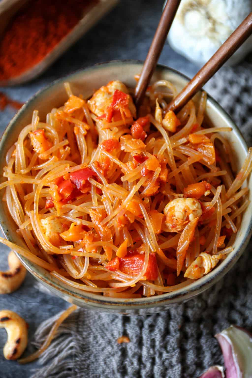 Thailändischer Glasnudelsalat mit Hühnchen oder auch &amp;quot;Funchosa&amp;quot; (2023)