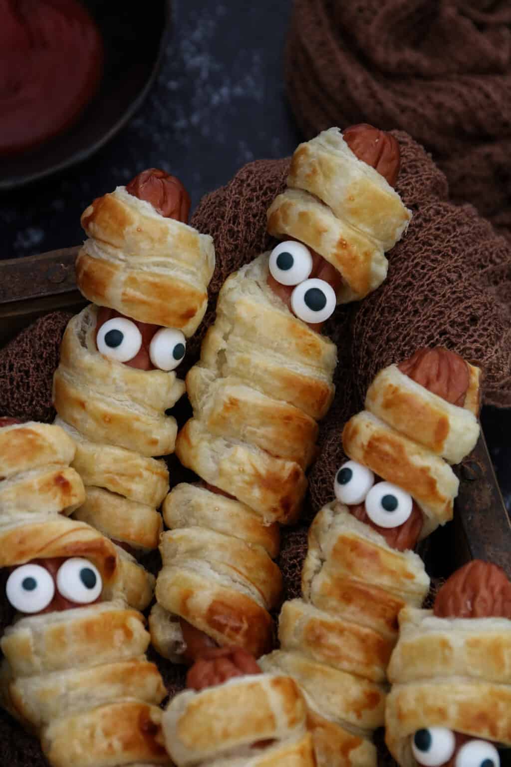 Würstchen im Schlafrock bzw. Halloween-Mumien: Kinderfreundliches ... Würstchen im Schlafrock bzw. Halloween-Mumien: Kinderfreundliches ...