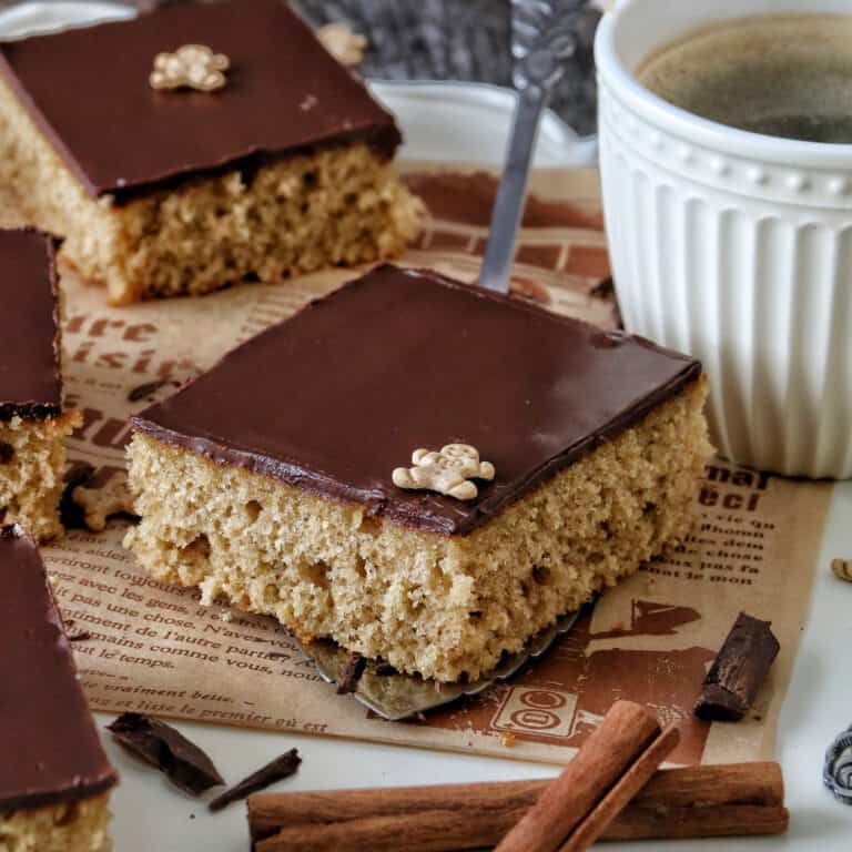 Lebkuchen vom Blech: Einfaches Rezept für die Weihnachtszeit (2023)