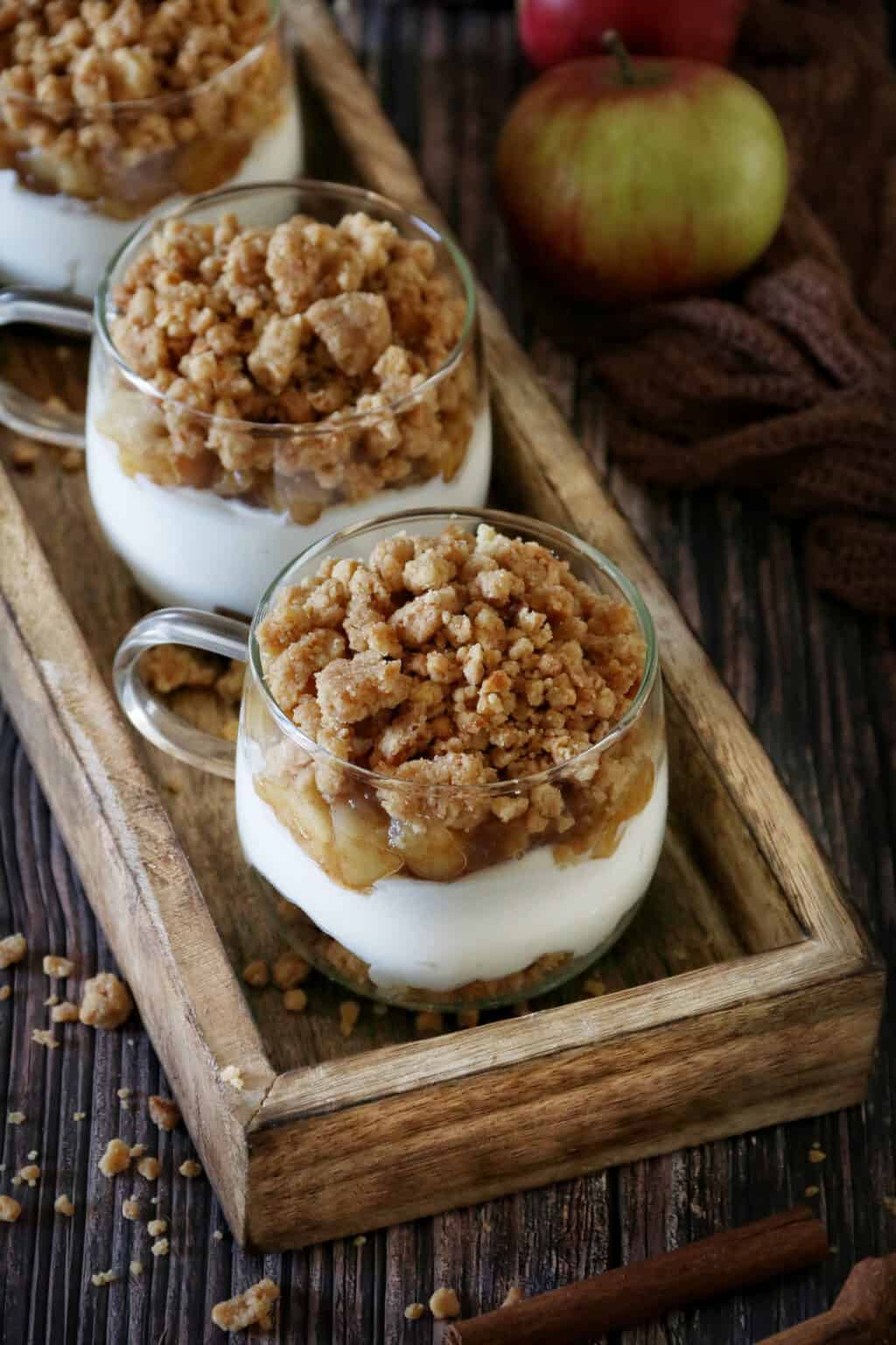 Apfel Crumble Im Glas Schnelles Schichtdessert Mit Frischk Se Und Zimt