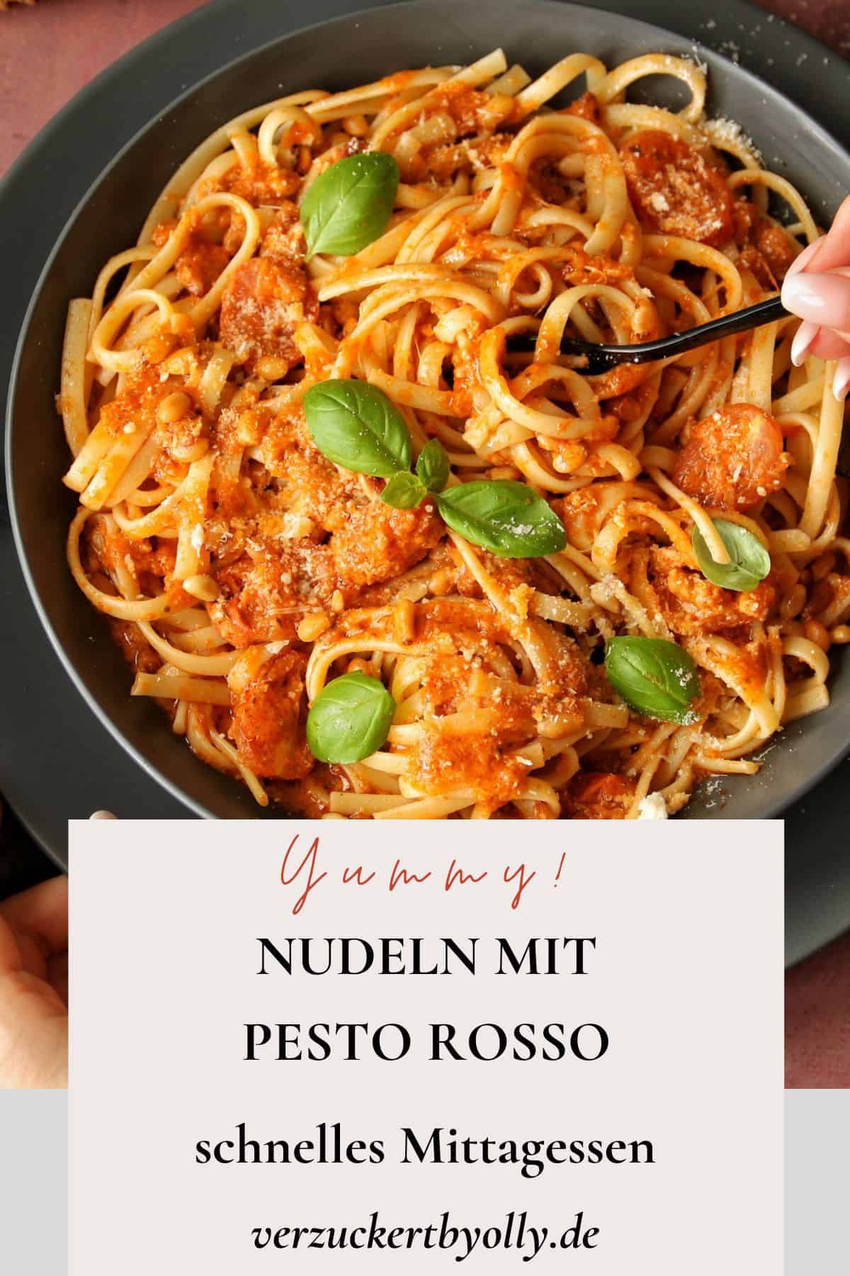 Pin zu Pinterest: Schnelles Mittagessen - Nudeln mit Pesto Rosso und Cherrytomaten