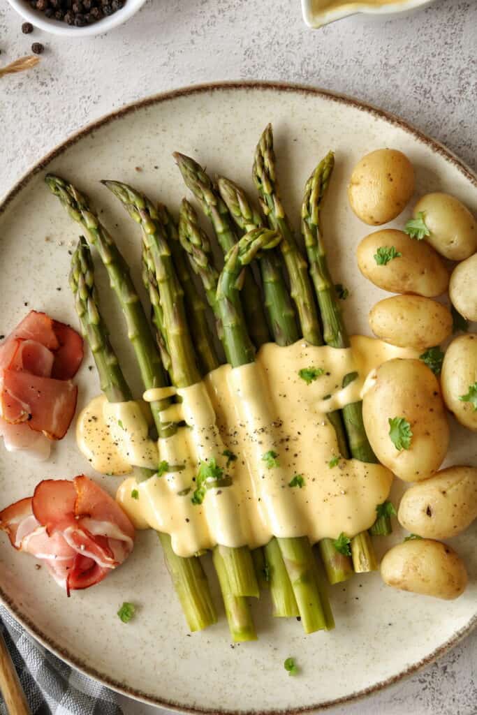 Grüner Spargel mit Drillingen &amp; Sauce hollandaise aus dem Thermomix ...