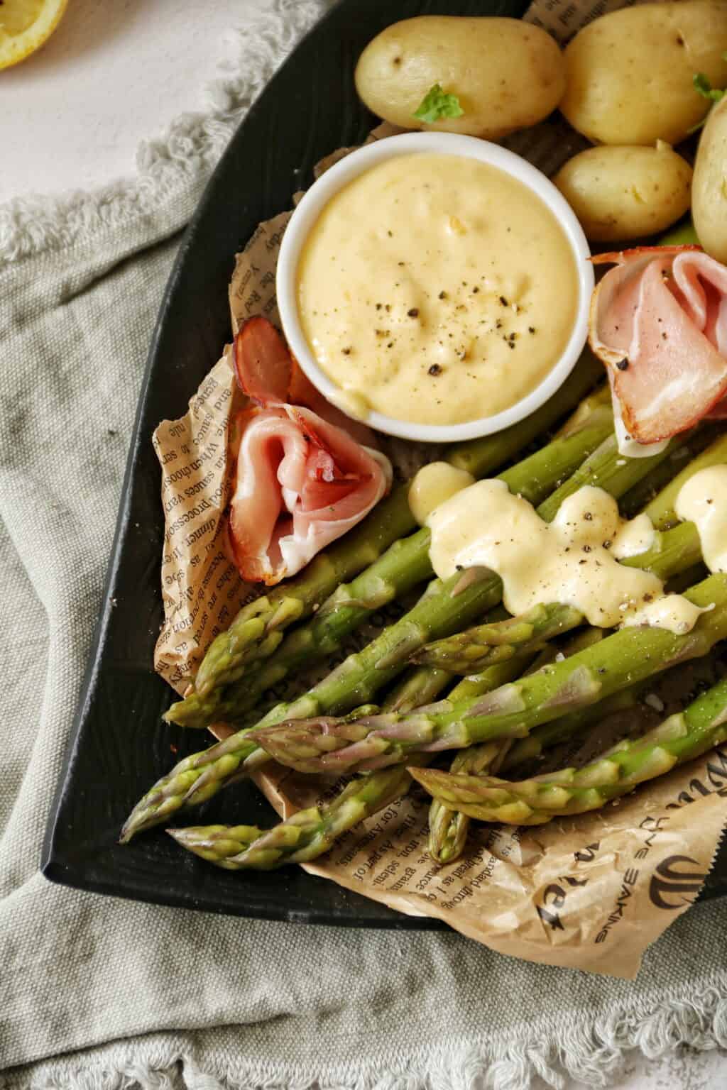 Grüner Spargel mit Drillingen &amp; Sauce hollandaise aus dem Thermomix ...