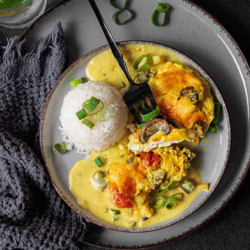 Schnitzel-Gratin mit Curry und Gemüse