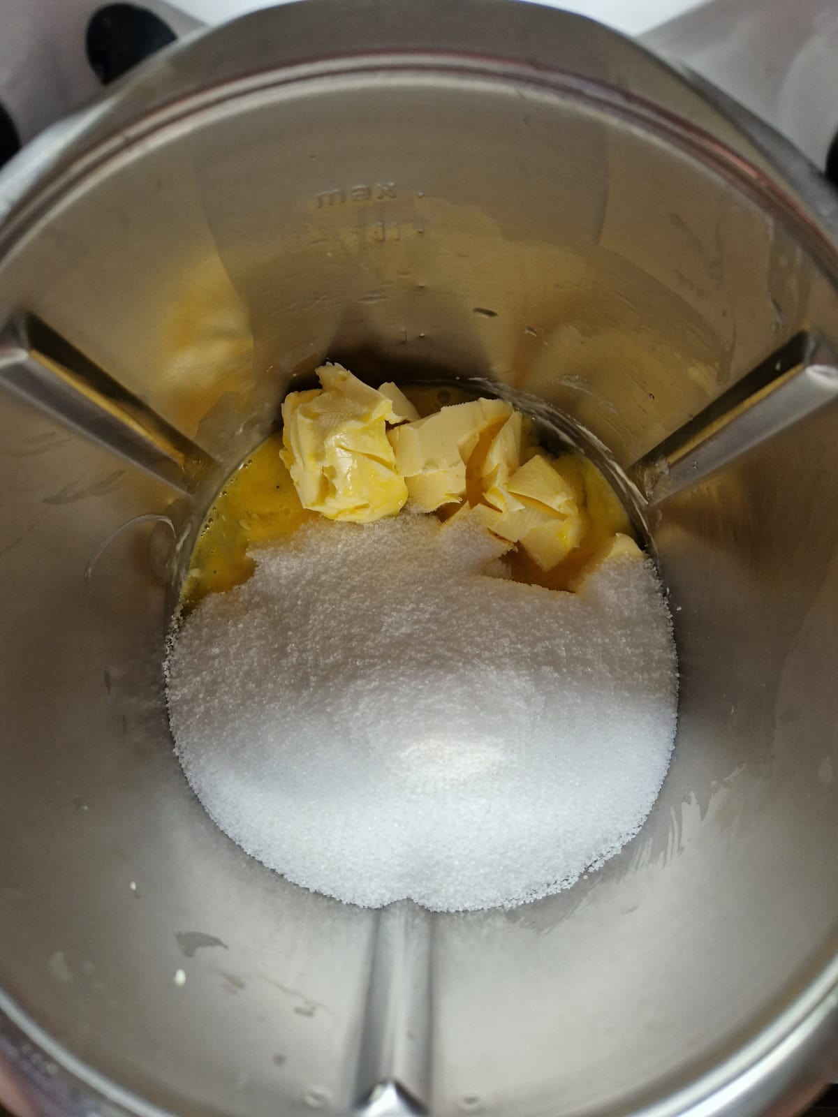 Die perfekte Schaummasse für Rührkuchen aus dem Thermomix® (inklusive Kühlschrank-Trick!)